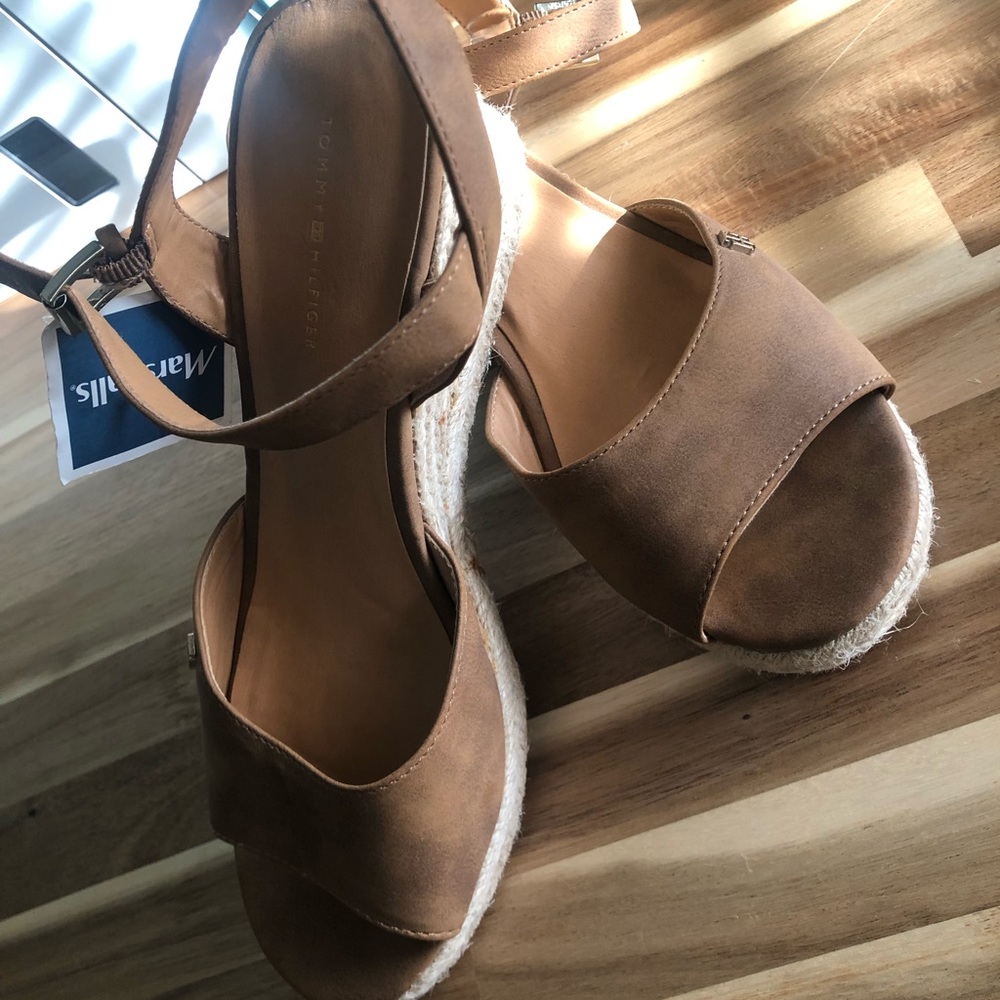 Tommy Hilfiger TWGALLIE Espadrilles Women's Wedges Ankle Buckle Sandals 8 1/2M